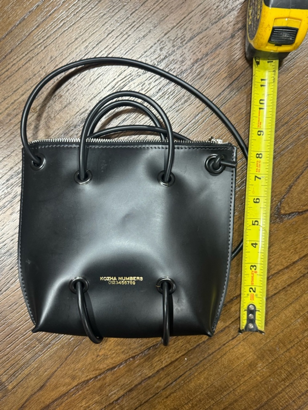 black 100% leather KOZHA NUMBERS utility purse with zipper closure - Picture 4 of 9